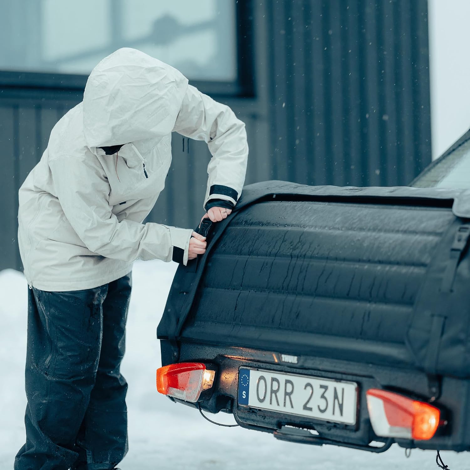 Thule Onto 2 Towbar Cargo Carrier Black, 300