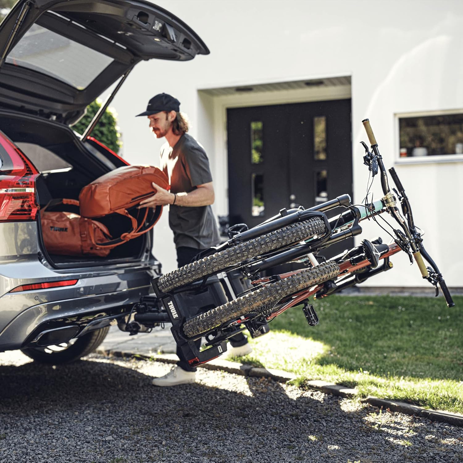 Thule EasyFold XT bike carrier for 2 bikes, black/aluminium towbar